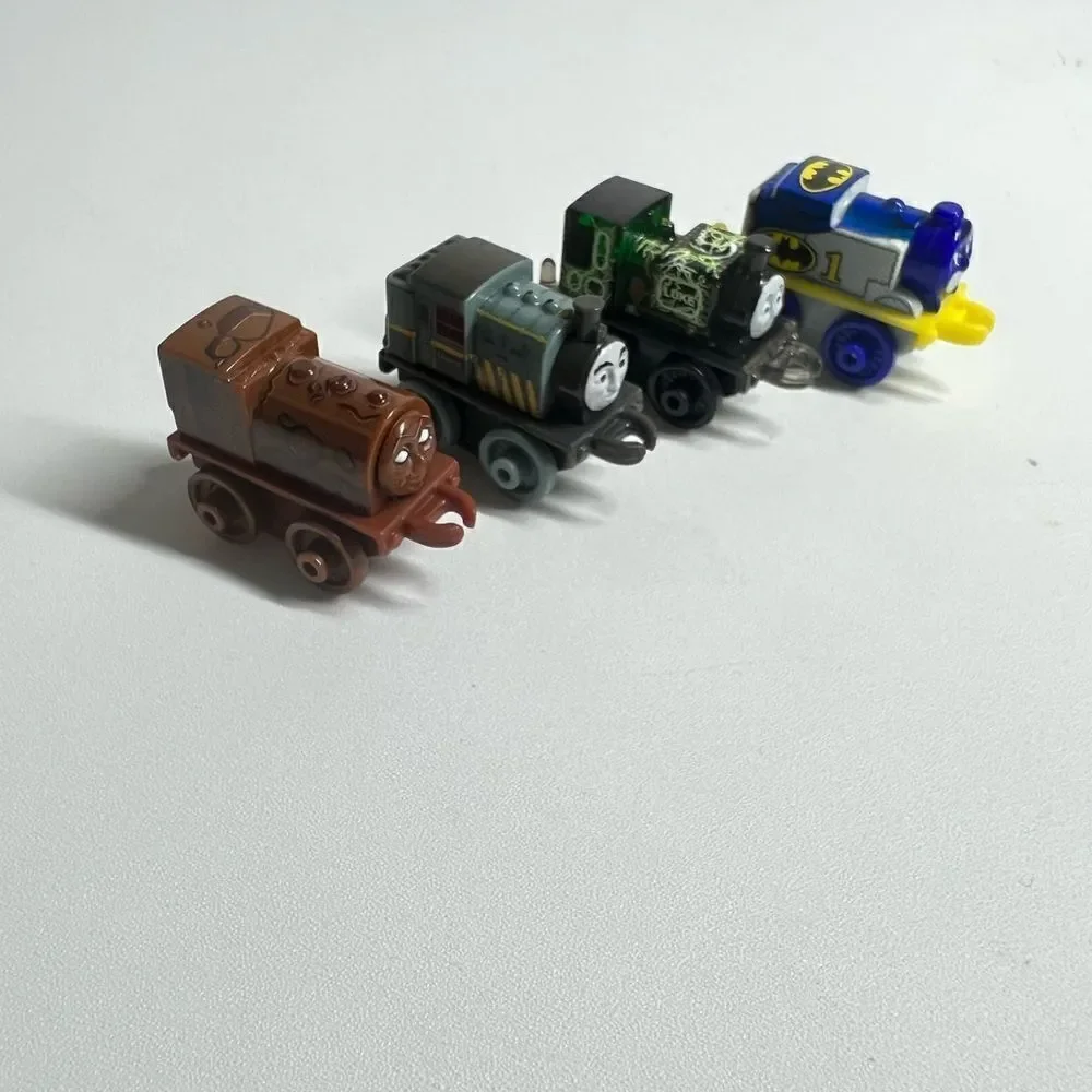 Thomas the Train DC Super Friends Character (4 Pack)